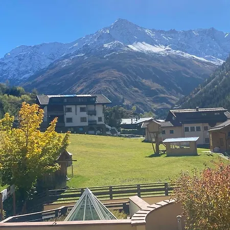 Отель Tieflehner Hof Pitztalhaus 3*
