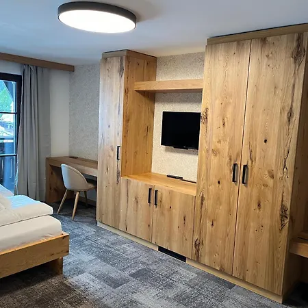 Tieflehner Hof Pitztalhaus Отель Санкт-Леонхард-им-Пицталь