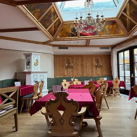 Tieflehner Hof Pitztalhaus 3* Санкт-Леонхард-им-Пицталь