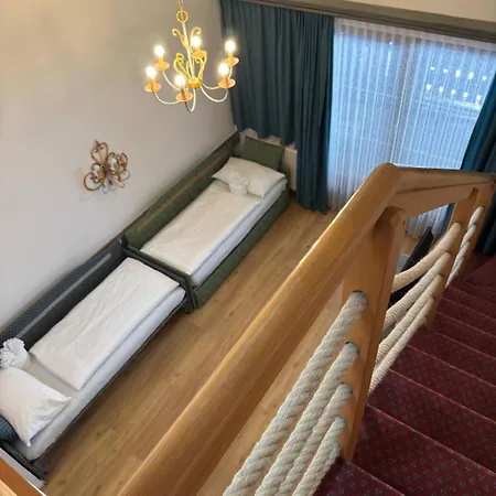Отель Tieflehner Hof Pitztalhaus 3*