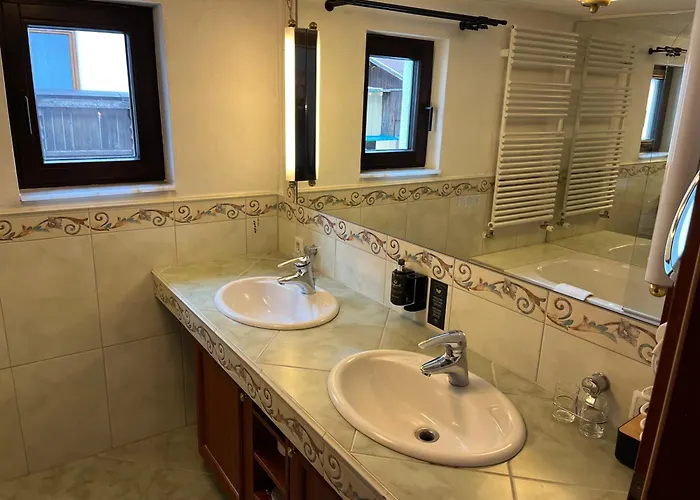 Hotel Tieflehner Hof Pitztalhaus 3*