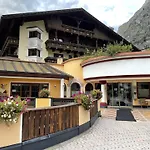 Hotel Tieflehner Hof Pitztalhaus